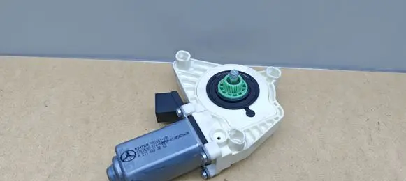 Mercedes-Benz S W221 Rear door window regulator motor A2218203042