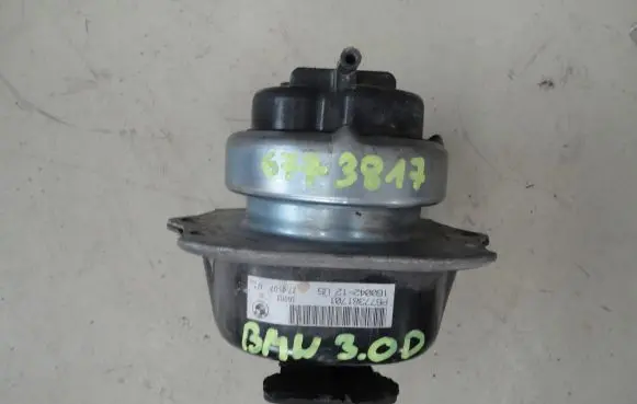 BMW X5 E70 Engine mount bracket 6773817