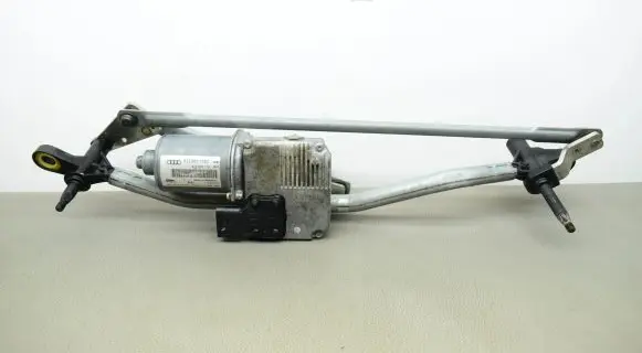 Audi A5 Sportback 8TA Front wiper linkage and motor 8T2955119D