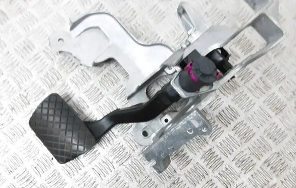 Audi A8 S8 D4 4H Brake pedal 4H1723140A 4G1723117
