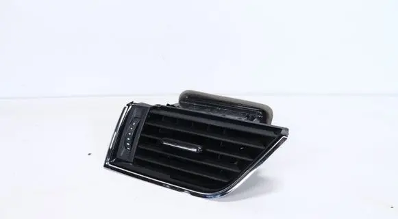 Skoda Octavia Mk3 (5E) Dashboard side air vent grill/cover trim 5E0819701C