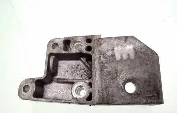Citroen C5 Engine mounting bracket 9672677680 86945E01 009