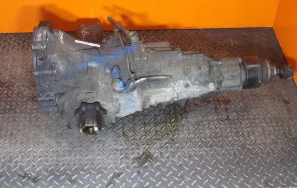 Audi A4 S4 B7 8E 8H Manual 6 speed gearbox HUQ 8MB12