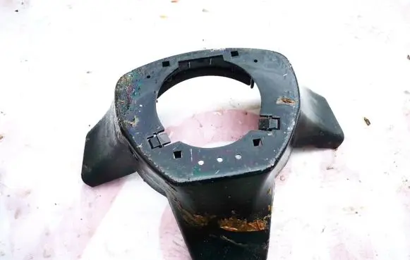 Subaru Outback Steering wheel column trim gs13111560 gs131-11560