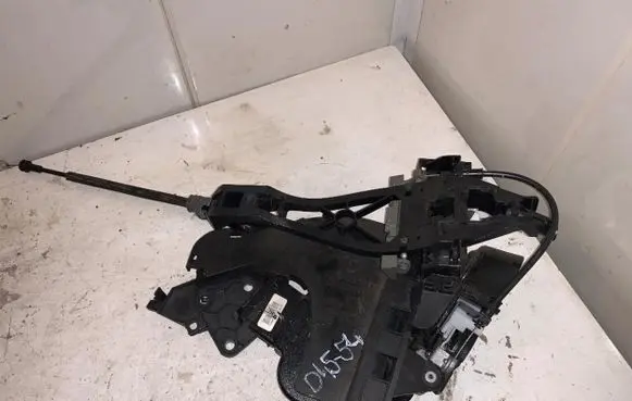 Volvo V50 Rear door lock 30699111 D4554