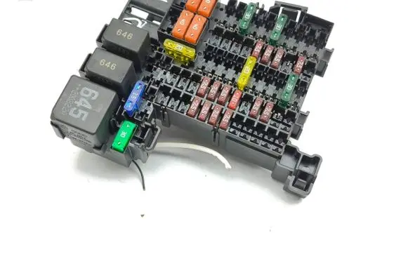 Seat Leon IV Fuse module 5NA937615 N39360 VWQE904117