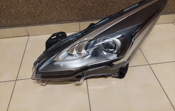 Peugeot 5008 Headlight/headlamp 89908444