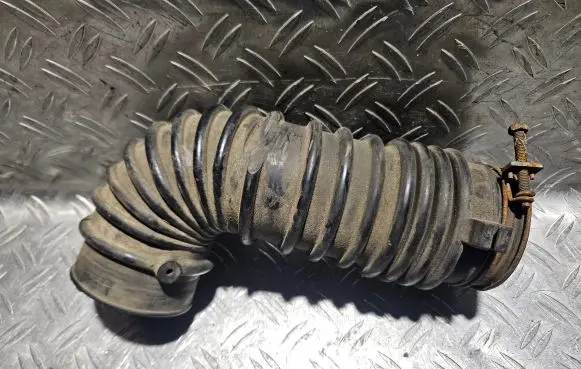 Nissan Patrol Y60 Air intake hose/pipe