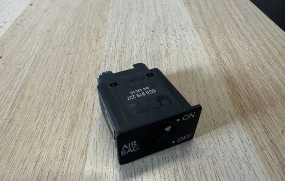 Volkswagen Polo V 6R Other switches/knobs/shifts 6C0919237