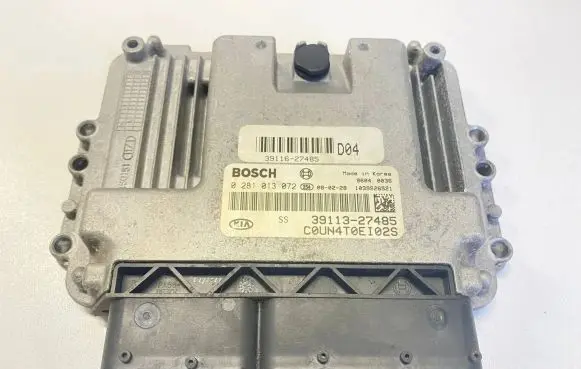 KIA Carens II Engine control unit/module ECU 0281013072 39113-27485