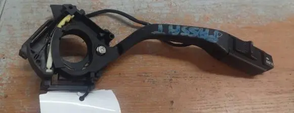 Volkswagen PASSAT B3 Wiper control stalk 333953503A