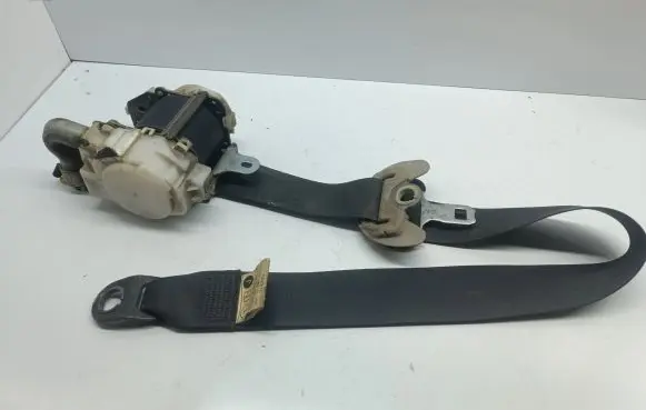 Lexus IS 220D-250-350 Front seatbelt 7M7750P
