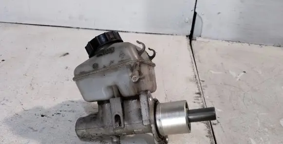 Opel Zafira A Master brake cylinder 32066734