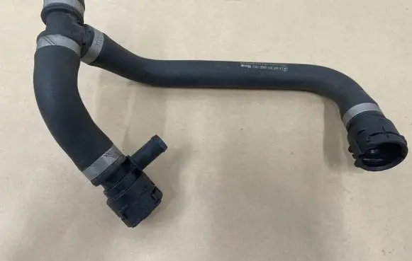Mercedes-Benz Vito Viano W447 Engine coolant pipe/hose A4475014800