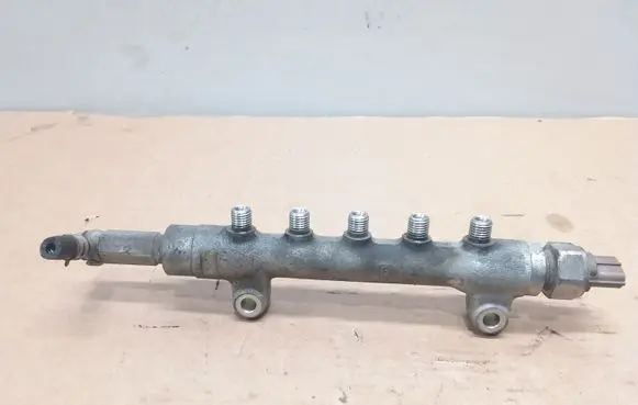 Subaru Legacy Fuel main line pipe 09N22143 06N29 6131