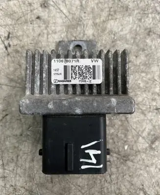 Nissan Navara D23 Glow plug pre-heat relay 110678071R