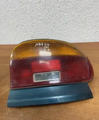 Mazda 121 Rear/tail lights 22061364 E1035