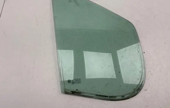 Opel Vivaro Front door vent window glass four-door DOT24AS2M25 43R00049
