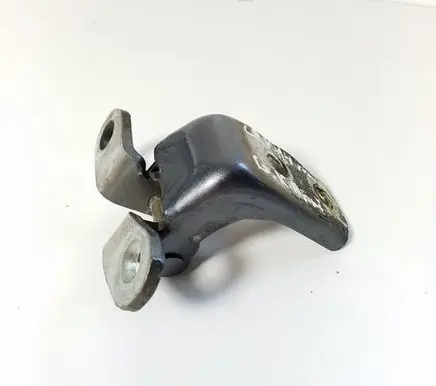 Honda CR-V Rear door lower hinge