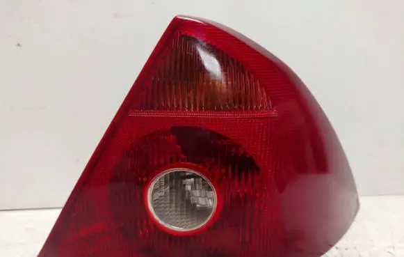 Ford Mondeo Mk III Rear/tail lights 1S7113404A 3S7113404A 0374D