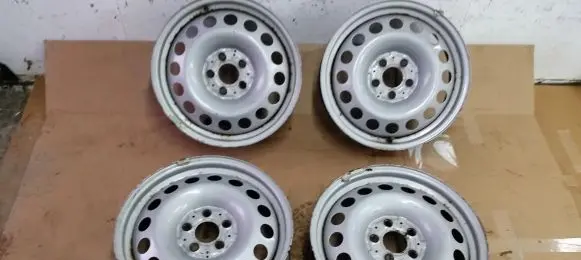 Mercedes-Benz Vito Viano W447 R17 steel rim