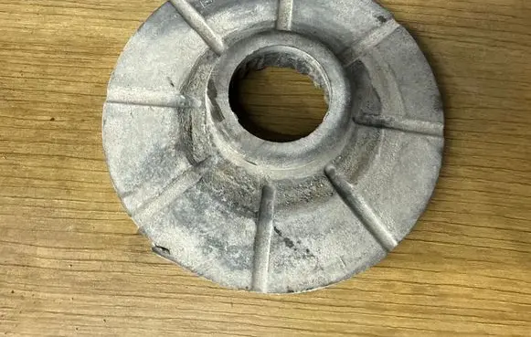 Opel Insignia A Rear coil spring rubber mount 90538496