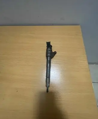 Jaguar F-Pace Fuel injector 0445110654 G4D39K546AA