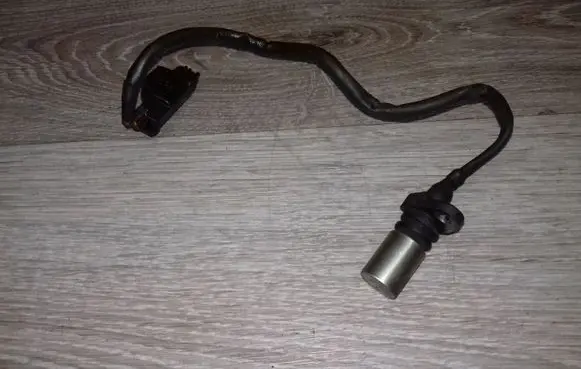 Volvo V70 Crankshaft position sensor 0296000650 1275599 031003