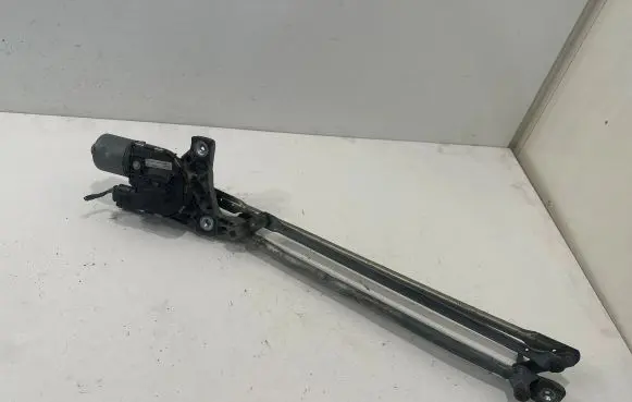 Volvo V50 Front wiper linkage and motor 3397021156 1397220668 1113881683