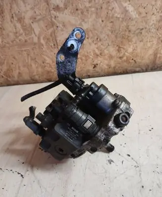 Citroen C4 I Fuel injection high pressure pump 0445010089 9651844380