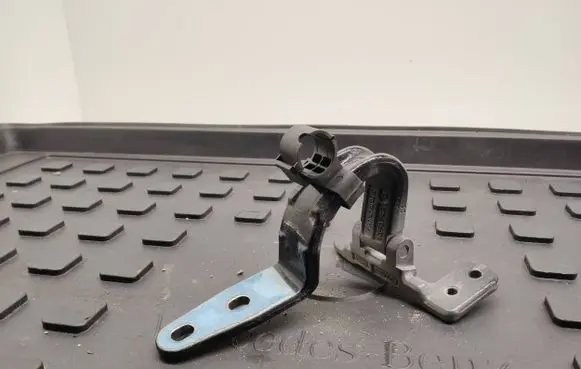Mercedes-Benz GLK (X204) Tailgate/trunk/boot hinge A204760837 100746