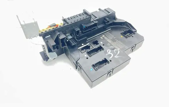 Mercedes-Benz C W204 Fuse module 2049005201