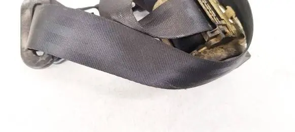 Rear seatbelt