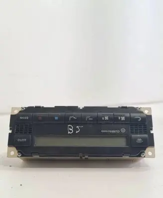 Volkswagen PASSAT B5.5 Climate control unit