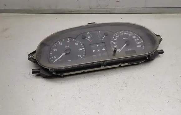 Renault Scenic I Speedometer (instrument cluster) P7700427896A