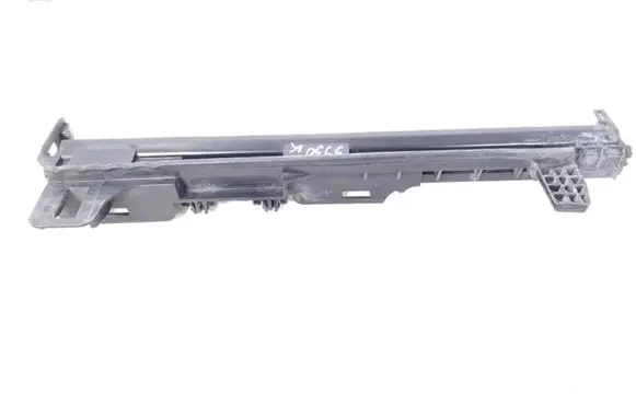 Radiator mount bracket