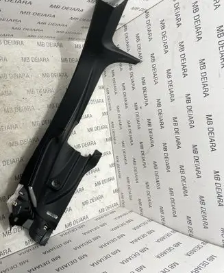 Tesla Model S (C) pillar trim A089335