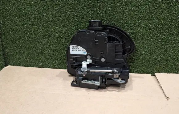 Renault Master IV Rear door lock 905927012R 40227268 45047266
