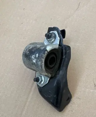 Subaru Forester SK Sway bar bush bracket, rear 20464FL010 20466FL000 20476FL030