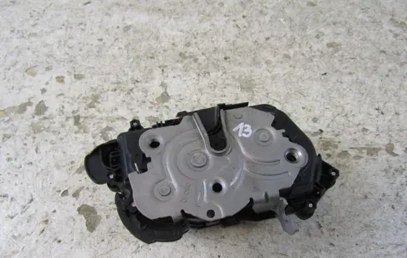 Volkswagen Multivan T7 Sliding door lock 7LA843603AE