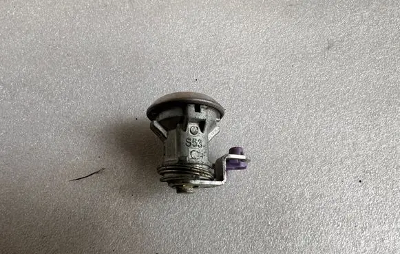Suzuki Alto Front door lock (next to the handle) 