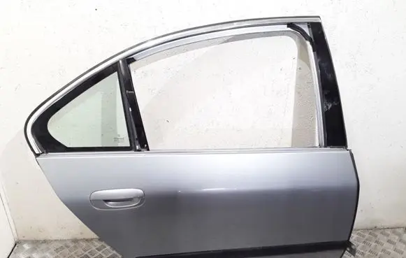Peugeot 607 Rear door