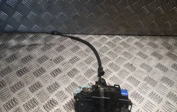 Volkswagen Phaeton Coupe door lock (next to the handle) 3D1837015