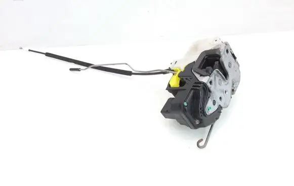 Opel Insignia A Front door lock 13503149