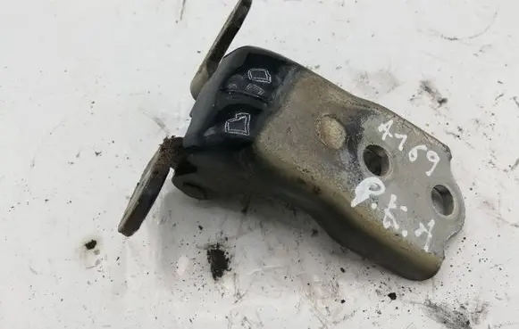 Chevrolet Captiva Front door lower hinge NOCODE