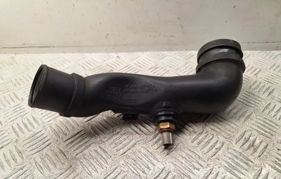 Toyota Avensis T270 Intercooler hose/pipe 173620R030 8942460010