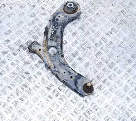 Mazda CX-3 Front lower control arm/wishbone