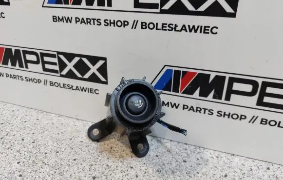 BMW 5 F10 F11 Switch for retractable tow bar 