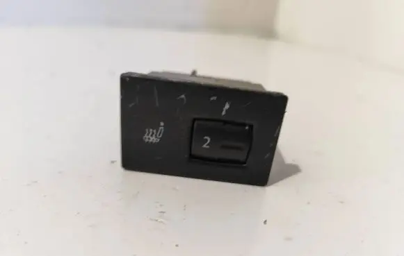Volkswagen Touareg I Seat heating switch 7L6963564A 7L6963564 7L6963570B
