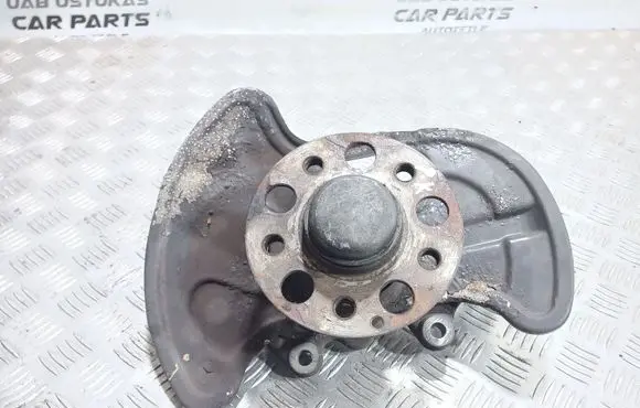 Mercedes-Benz C W204 Front wheel hub spindle knuckle